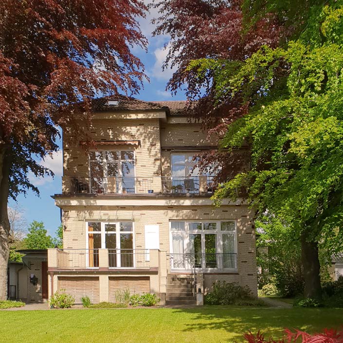 Atelier Rathmann Couture in Hamburg-Lokstedt Gepflegte Villa in Hamburg